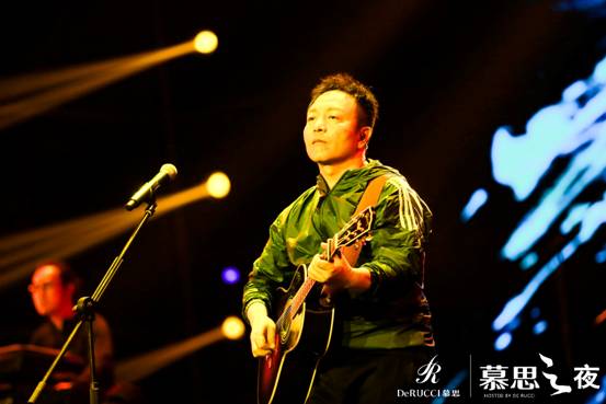 “慕思之夜”许巍上海开唱，新作《我的爱》暖心全场
