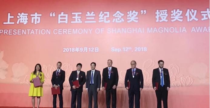 圣戈班亚太区总裁孟昊文荣获上海市“白玉兰纪念奖”