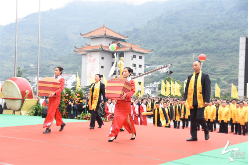 祭酿酒祖师 扬工匠精神 传民俗文化 2018戊戌年茅台酒节举行