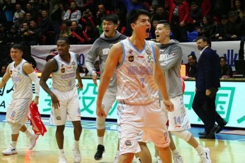 新疆男篮两国手畅谈新赛季 阿不都：做好自己才能走到最后