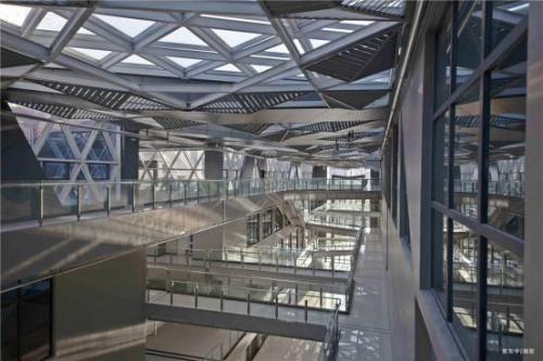 理性时代下的理性空间思考：北京理工大学良乡校区的设计
