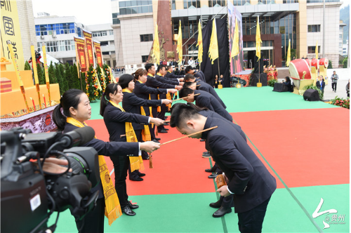 祭酿酒祖师 扬工匠精神 传民俗文化 2018戊戌年茅台酒节举行