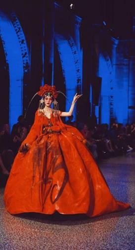 从国内到国际，武汉江汉区红T助力胡社光打造时尚新生命