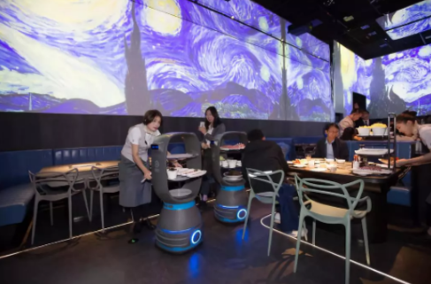 海底捞独家付费送餐机器人，擎朗真正解决了餐饮行业难题