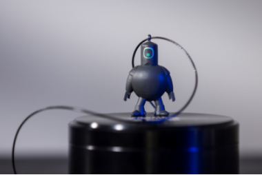 科沃斯机器人×多芬男士：科技新贵联手快消巨头把脉中产阶级新消费观