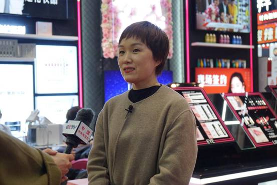 花印C位亮相中国加盟博览会，凭“原装进口快时尚”定位引爆全场