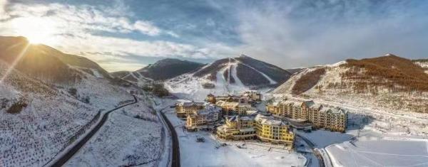 崇礼太舞石头季滑雪度假村：助力2022冬奥国际化建设