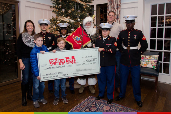 美国哈尚玩具品牌开展圣诞捐款捐赠活动