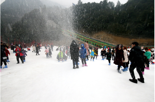 元旦重庆游 到奥陶纪过一个高空项目和滑雪相伴的白色新年