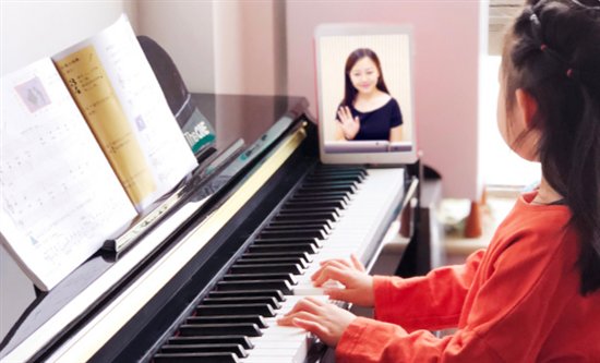 熊猫钢琴陪练：解决妈妈的陪练难题，让孩子爱上练琴