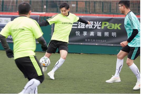 帅炸天！足球小子李晨上线 全场贡献3分