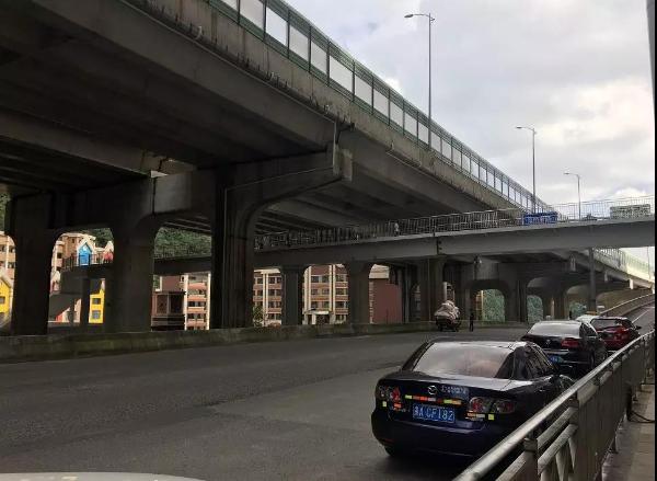 花果园48座人行天桥为市民架起安全通道