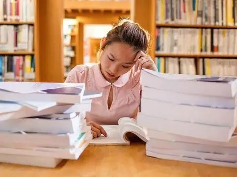 希沃班级优化大师——AI帮你生成学生期末报告