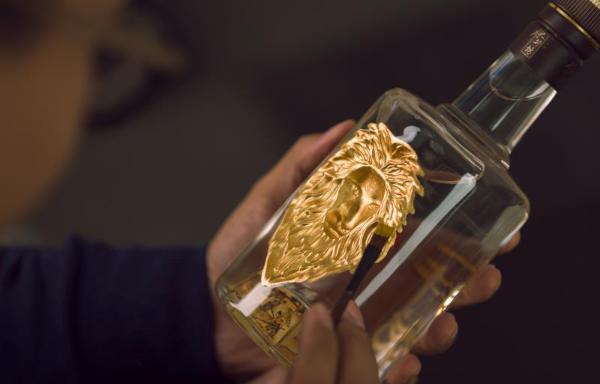 一口晶猪一口金狮，让你梦回六百年