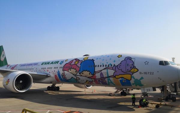 地平线上的萌趣，世茂Hello Kitty上海滩时光之旅携手长荣航空战略合作