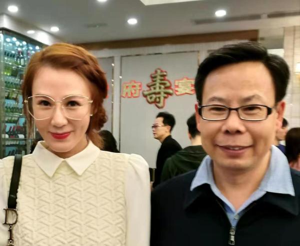 金牌监制黄家禧七十大寿，东方大叔陈恩田到港祝贺