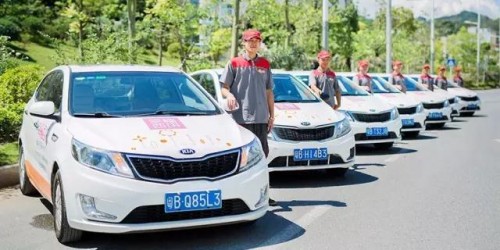 眼光挑剔的吴京，不仅投资了《流浪地球》，还代言了幸福西饼