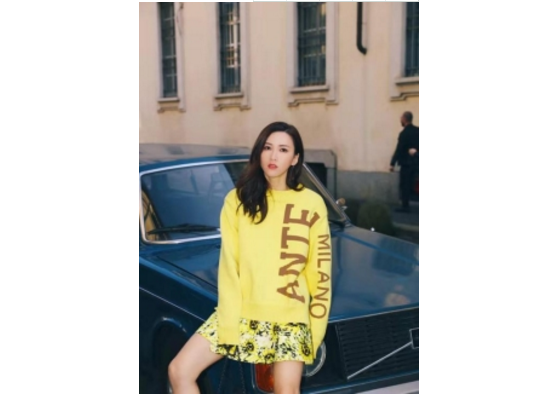 潘紫妍应邀出席米兰时装周 尽显俏皮低调女王范