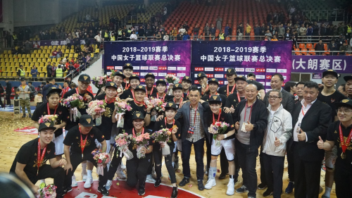 东莞女篮抢五决战终封王匹克联手WCBA开创女篮联赛新格局