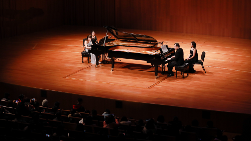 江苏大剧院举办世界知名钢琴家公益普及课