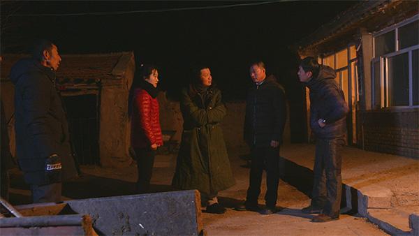 CCTV7主题剧《我们村的扶贫书记》 不愿去过穷日子，为何抢当贫困户