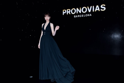 PRONOVIAS 群星闪耀助阵全新婚纱系列发布