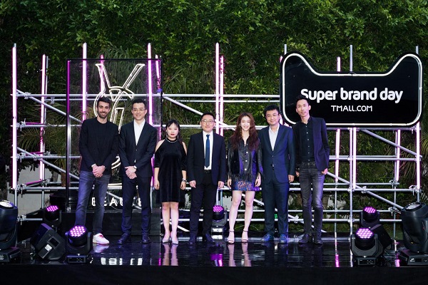 YSL如何抢位中国口红经济？答案是天猫超级品牌日