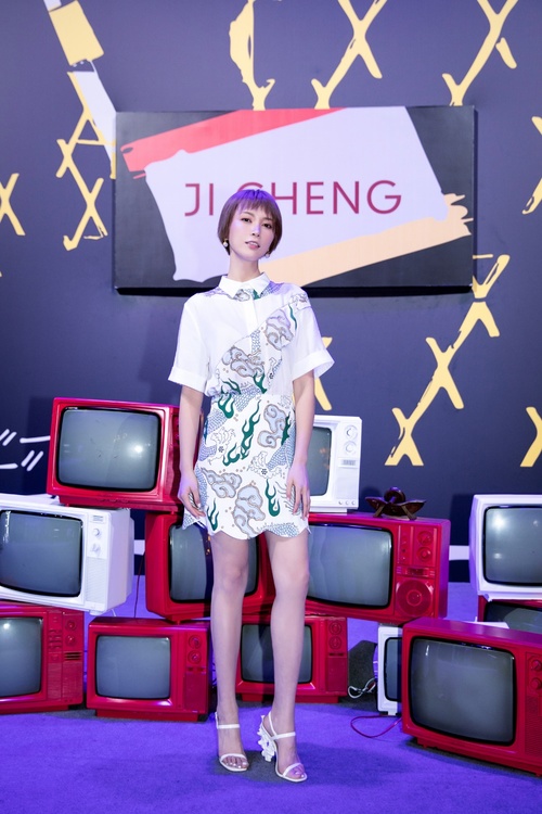 JICHENG2019FW绣染乃发生 用炫彩染料演绎中国元素