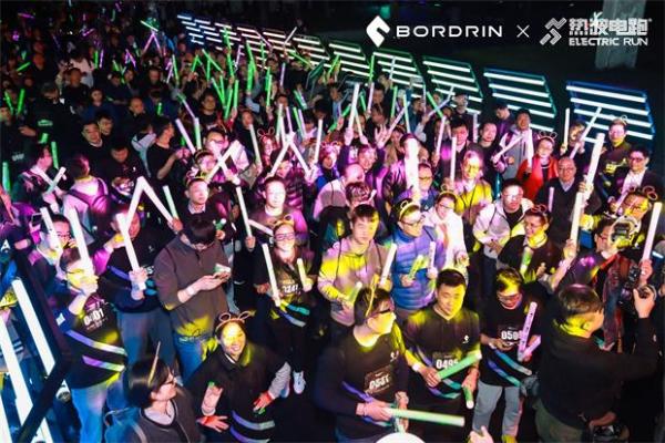 博郡汽车打造智跑电光星球，林更新开启热波电跑之夜