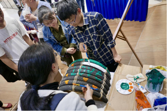 以爱之名让Ta不流浪 哈啰助力车携手领养日 给流浪动物一个家