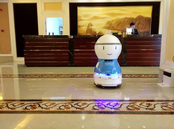 上海洲海花园酒店全面推行机器人“24小时不打烊服务”