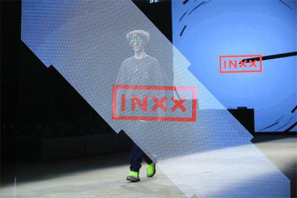 INXX带来2019 A/W "SuperstrINg/超弦" Fashion Show