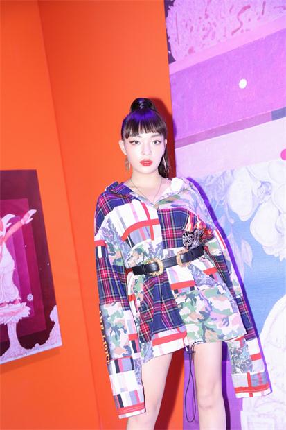 INXX带来2019 A/W "SuperstrINg/超弦" Fashion Show