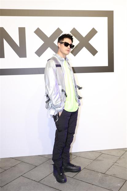 INXX带来2019 A/W "SuperstrINg/超弦" Fashion Show