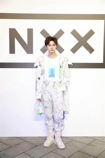 INXX带来2019 A/W "SuperstrINg/超弦" Fashion Show