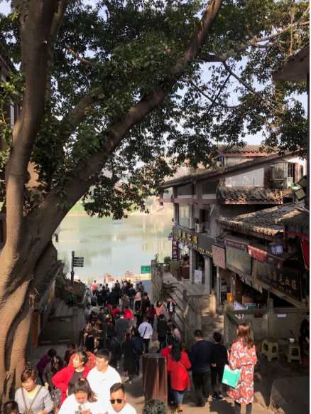 洪崖洞奥陶纪李子坝，加强版五一长假重庆旅游新攻略来了
