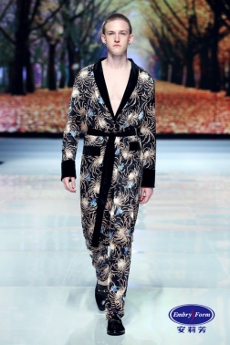 30分钟内经历24个节气,安莉芳这场大秀到底有多少宝藏