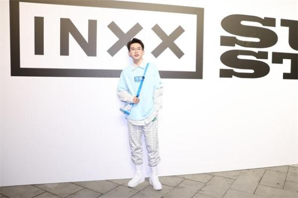 INXX带来2019 A/W "SuperstrINg/超弦" Fashion Show