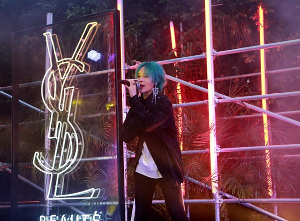 YSL如何抢位中国口红经济？答案是天猫超级品牌日