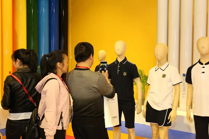 乔治白推动校服行业品牌化变革 引爆2019上海国际校服园服展