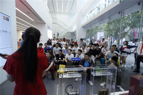 米家锁首次入驻小米线下门店，黑科技现场体验实力圈粉