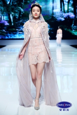 30分钟内经历24个节气,安莉芳这场大秀到底有多少宝藏