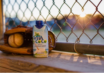 马拉松长跑季，无论训练和比赛都要带上Vita Coco椰子水