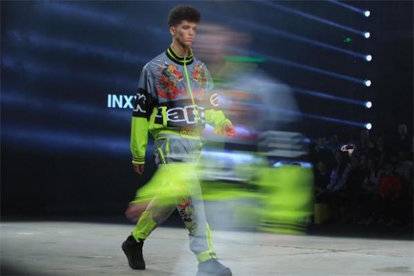 INXX带来2019 A/W "SuperstrINg/超弦" Fashion Show