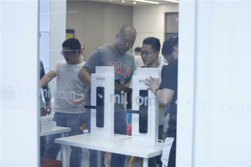 米家锁首次入驻小米线下门店，黑科技现场体验实力圈粉