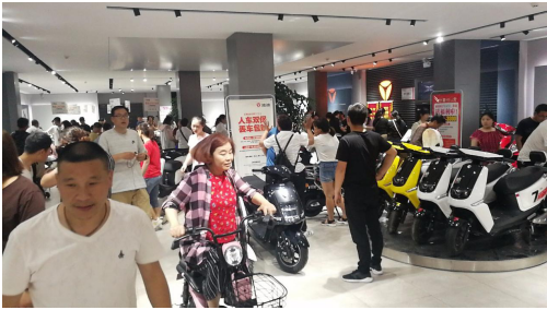 销量占领市场制高点，雅迪再掀热销风暴