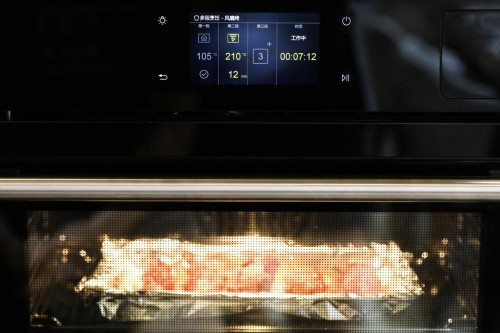 健康美味两不误，老板蒸烤一体机C906让你体验新鲜厨房生活