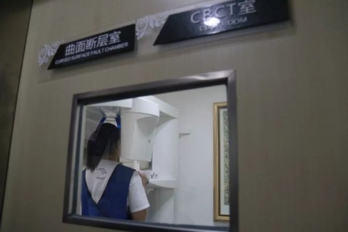 厉害了，维乐口腔竟吸引冠军来看牙！