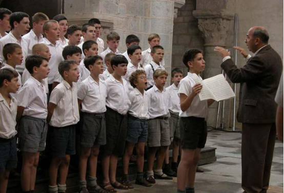 他用创新方法做儿童声乐教育，结果令人赞叹，网友：好听到想哭