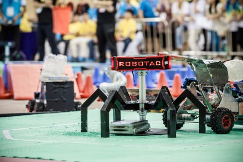 铁甲钢拳，一触即发——全国大学生机器人大赛将在广州举行